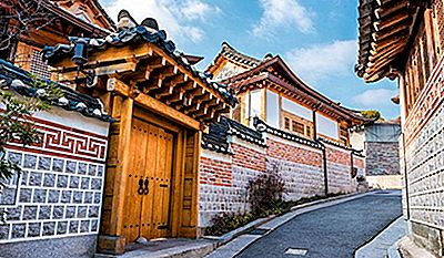15-traditional-housing-types-from-around-world-5.jpg