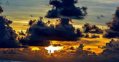 De Grootste Eilanden En Atollen In Tuvalu
