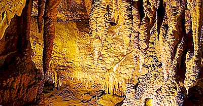 Diversi Tipi Di Formazioni Di Stalattiti