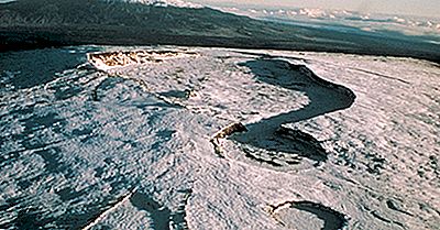 Die Höchsten Berge Des Sonnensystems