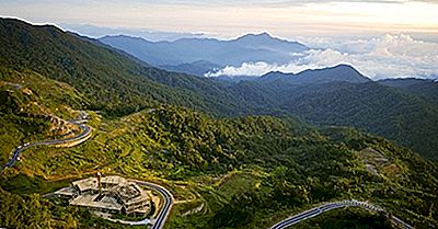 Var Finns Titiwangsa Bergen Belägna?