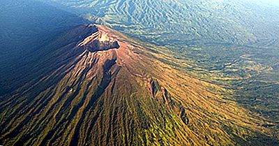 Wo Ist Der Berg Agung?