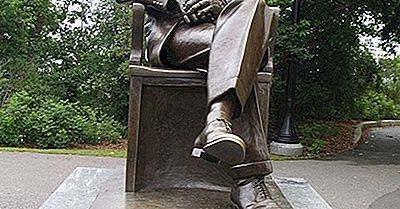 Lester B. Pearson, Premiärminister I Kanada - Världsledare I Historia