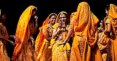 Quais São Os Vestidos Tradicionais Da Índia?