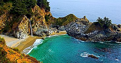 O Encantador Mcway Falls Em Julia Pfeiffer Burns State Park, Califórnia