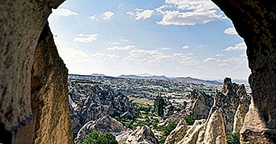 Musée De Plein Air De Göreme - Lieux Uniques À Travers Le Monde