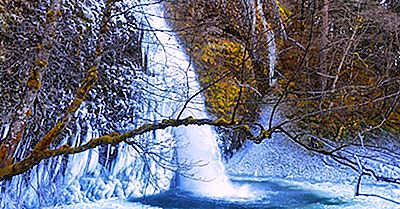 Horsetail Falls, Californie: Des Lieux Uniques Dans Le Monde Entier
