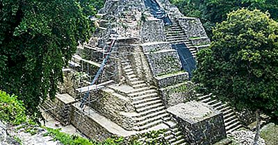 Les Ruines Mayas Du Guatemala