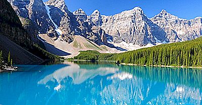 Moraine Lake - Einzigartige Orte Auf Der Ganzen Welt