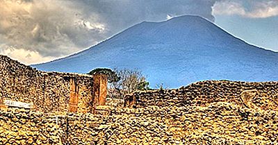 Muntele Vesuvius Din Napoli, Italia