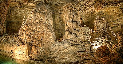 Cavernas Naturais Da Ponte - Lugares Originais Em Todo O Mundo