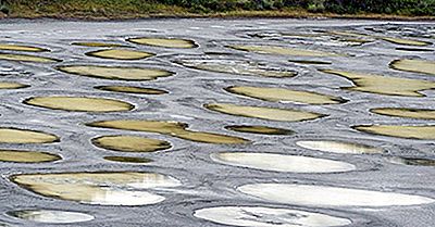 O Lago Manchado Da Colúmbia Britânica