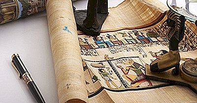 Comment Le Papyrus Est-Il Fabriqué Et Quelles Sont Ses Utilisations?